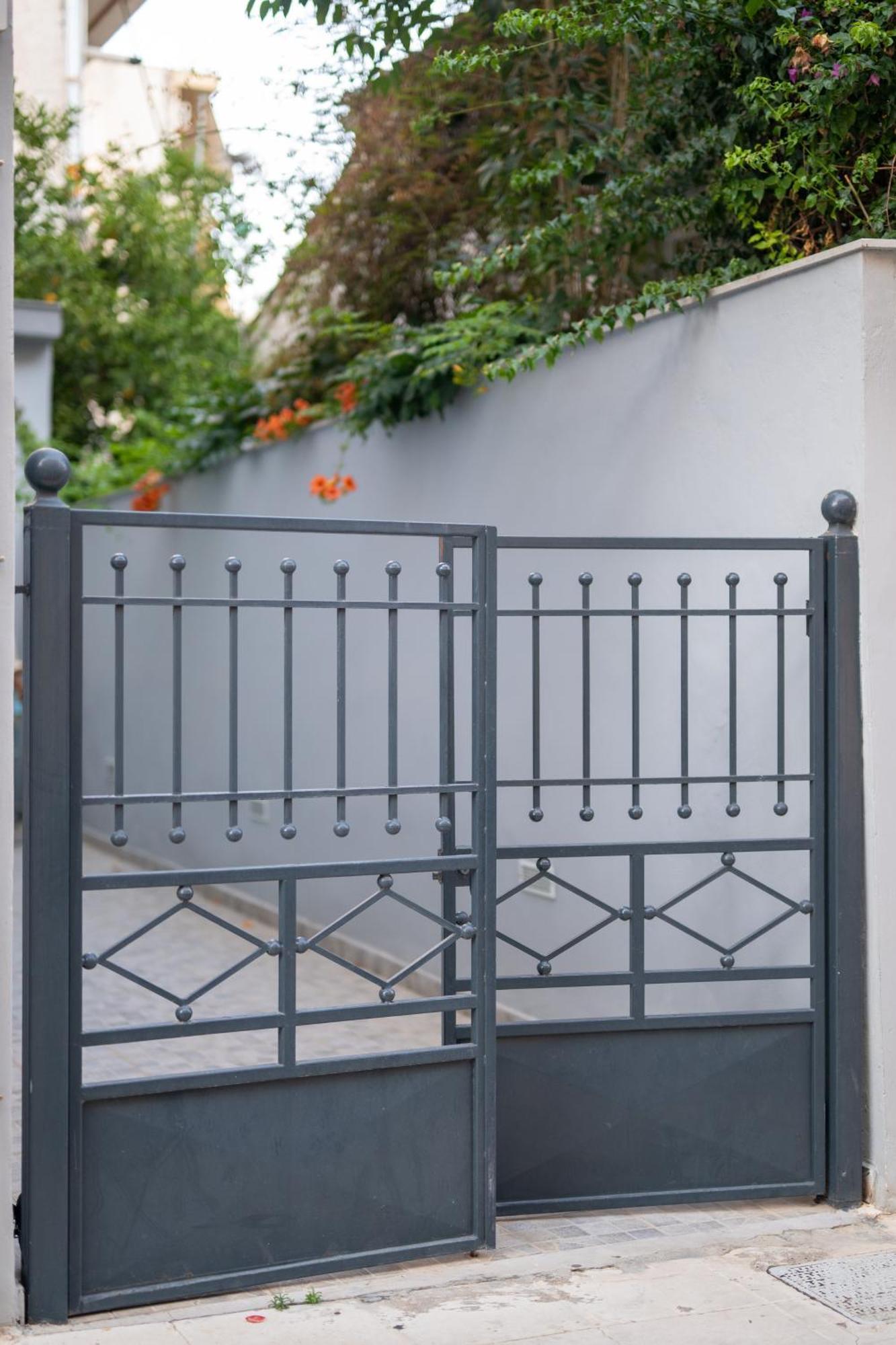 Il Centro Apartment Aigio Exterior photo